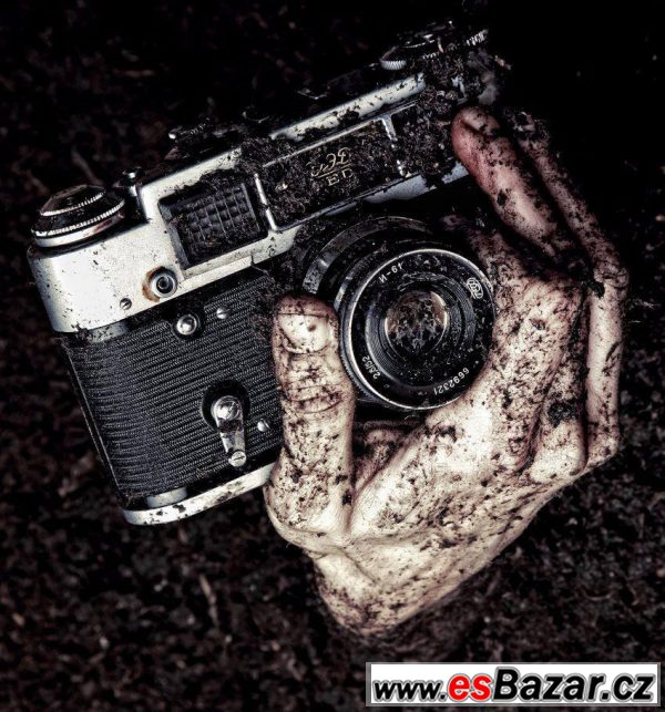 Starý fotoaparát, objektiv, kameru