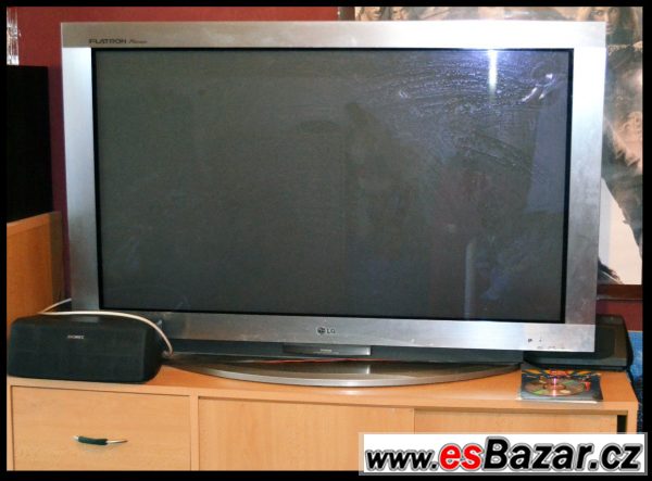 LG plasma TV s příslušenstvím