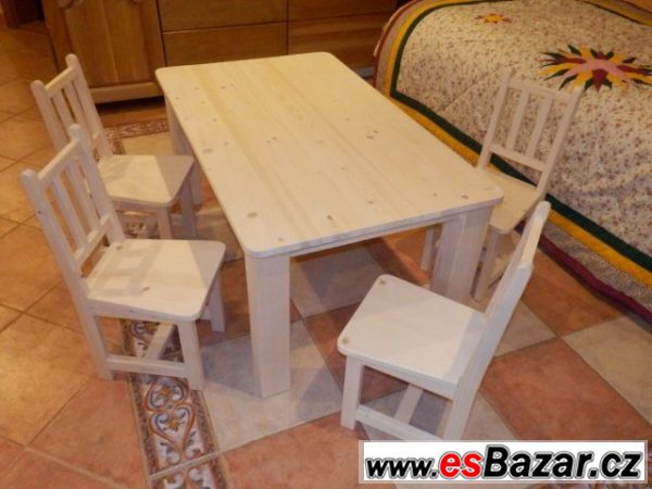 Nový stolek ze smrkového dřeva