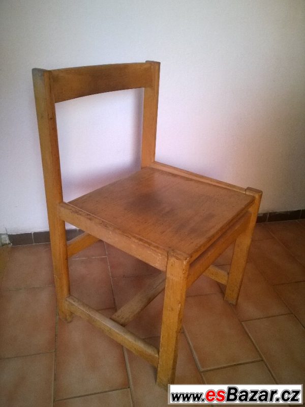 Dřevěné židle - 15ks