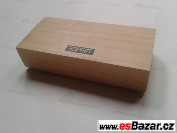 Dřevěný dárkový box s přihrádkami