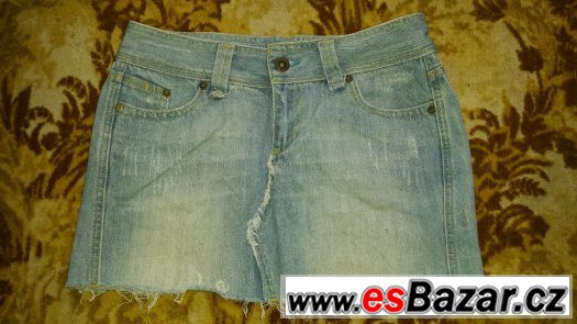 Minisukně Cross Jeans - XS