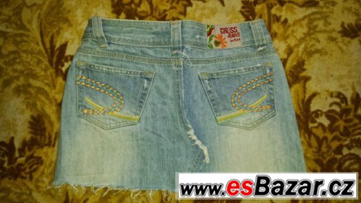 Minisukně Cross Jeans - XS