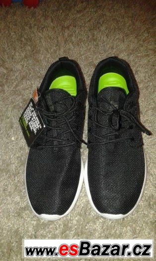 NOVÉ Nike roshe run, vel. 41 NOVÉ Nike roshe run, vel. 41