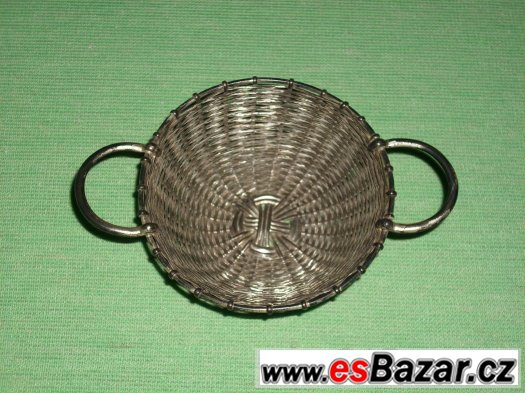 SLEVA-pletený železný košíček