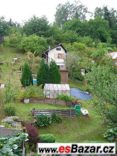 Prodám pozemek se zděnou zahradní chatkou v os.vlastnictví