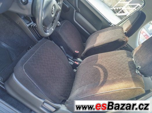 Suzuki Jimny 1.3VVT 4x4 TZ ABS NOVÉ PNEU Suzuki Jimny 1.3VVT 4x4 TZ ABS NOVÉ PNEU