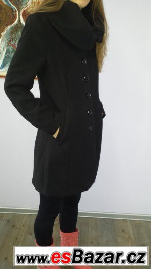 Černý flaušový kabát