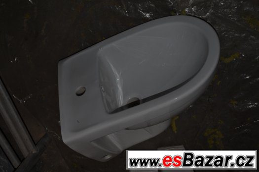 Závěsný bidet + Geberit + baterie