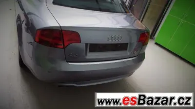 ZADNÍ NÁRAZNÍK AUDI A4 B7 SLINE STŘÍBRNÝ
