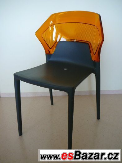 4xdesignově řešené jídelní židle EGO-S, 100% stav