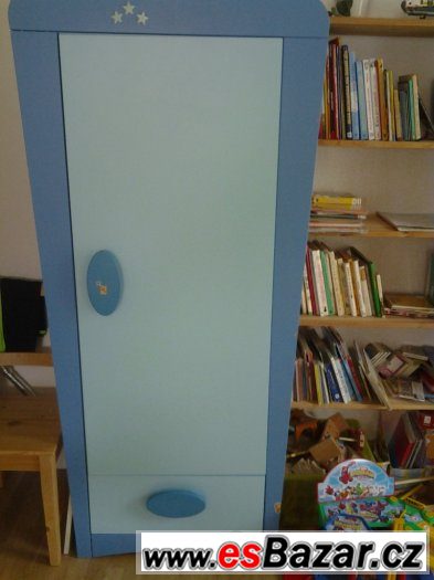 skříň Ikea Mamut modrá