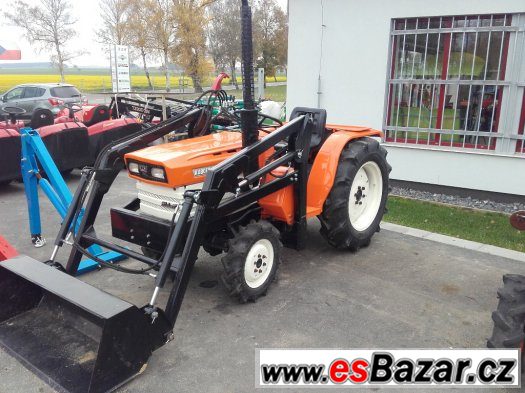 Malotraktor Kubota B 1600 s čelním nakladačem