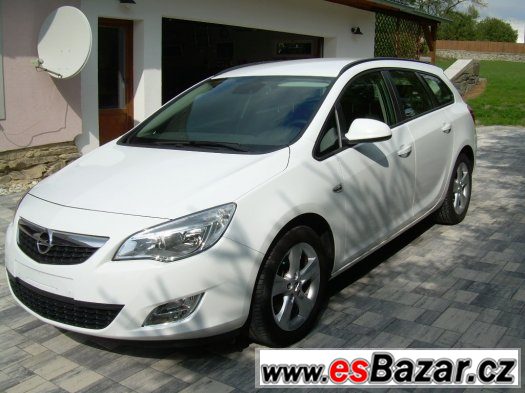 Opel Astra,1.7TDCi,92kW,krásné auto v luxusním stavu