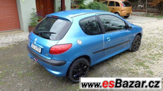 Peugeot 206 1,4i, 55kw, rv. 2003, nová stk, najeto 91000km Peugeot 206 1,4i, 55kw, rv. 2003, nová stk, najeto 91000km