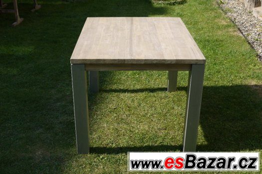 Kvalitní jídelní stůl z masivu A la Carte 120cm - Akácie