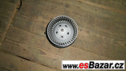 Prodám náhradní díly Renault-ventilátor topení a klimatizace Prodám náhradní díly Renault-ventilátor topení a klimatizace