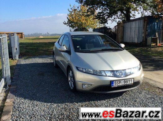 HONDA CIVIC 1.8 i-VTEC SPORT ,1.MAJITEL ,CR