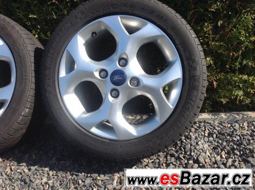 Alu kola Ford a letni pneu 195/50 R 15 82H