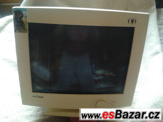 Prodám crt monitor