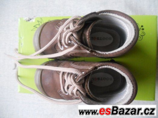 Kvalitní kotníčkové boty, zn. Boots4u, vel. 21
