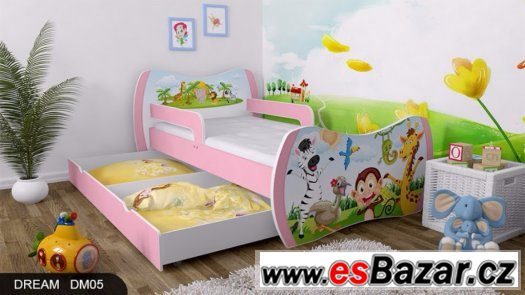 Dětská postel s motivem a barvou