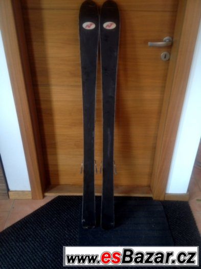 Dětské carving lyže Nordica 130cm