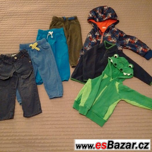 taska-oblecku-vel-2-3-roky-z-marks-spencer