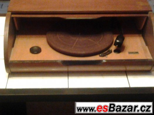 Starožitný gramofon Starožitný gramofon