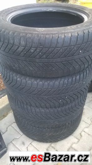 Celoroční pneu 235/55 R17 - Transporter, Multivan ...