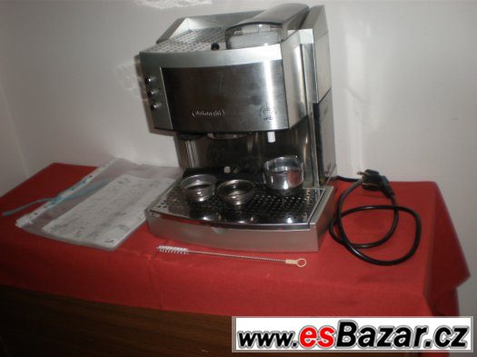 Kávovar DeLonghi EC750
