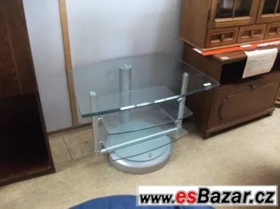 pěkný tv stolek, SKLO, KOV SLEVA NA 1490,-Kč