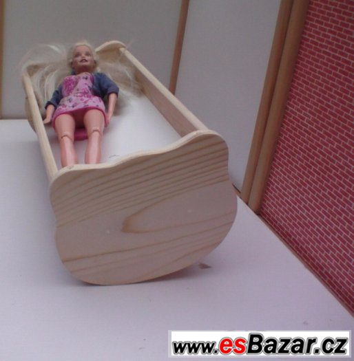 Dřevěný nábytek pro panenku postýlka s kolíbkou