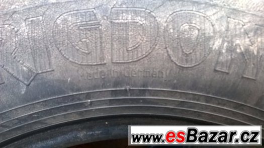 Zimní M+S 195/70R 15C. Zimní M+S 195/70R 15C.