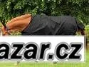 Nepromokavá, zateplená deka vyrobená firmou HORSEWARE