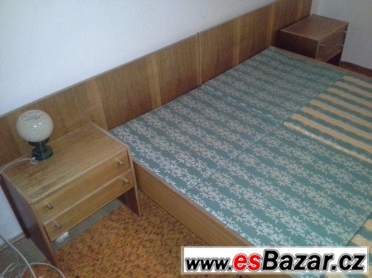 Prodám postel a matrace Prodám postel a matrace