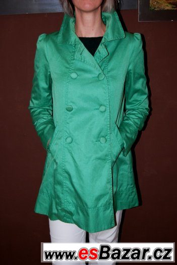 Elegantní zelený kabát vel. 40