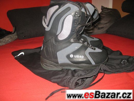 Značkové boty snowboard, vel. 43
