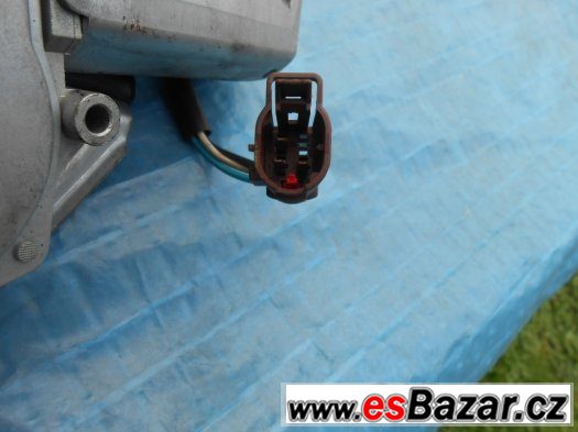 Prodám motorek zadního stěrače na Peugeot 106 Prodám motorek zadního stěrače na Peugeot 106
