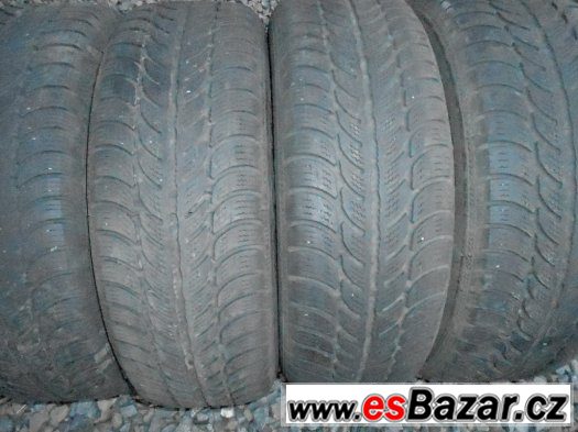 Prodám 4ks pneu 195 65 R15 zimní Sava Prodám 4ks pneu 195 65 R15 zimní Sava