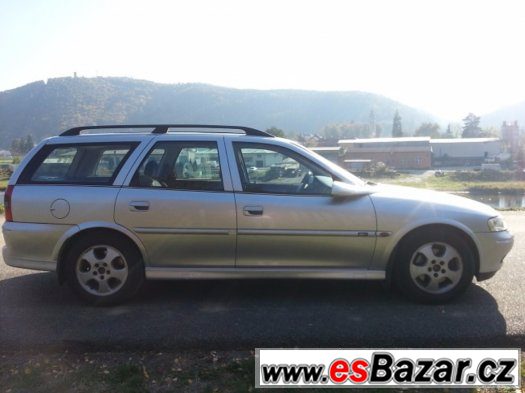 Opel Vectra Caravan 1.6 16v edice 100 pouze 109000km