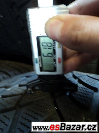 Zimní sada 235/55/17 Dunlop 6,5mm rok:2012