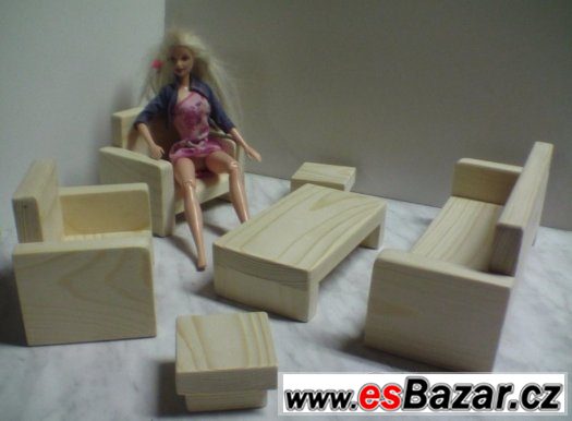 novy-dreveny-nabytek-pro-panenky-obyvak