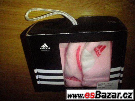 č.082 - dívčí růžový setík Adidas - čepička + rukavičky XXS