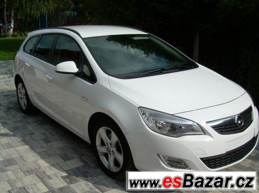 Opel Astra,1,7TDCi,92kW,luxusní stav i výbava