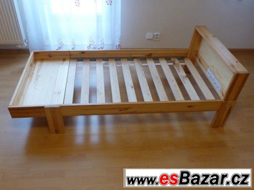 Dětská postel Ikea Vikare rozkládací - masiv