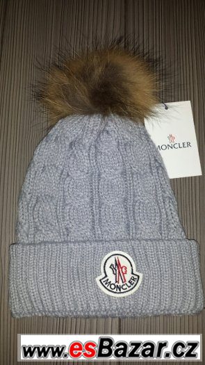 Moncler nová čepice s bambulí