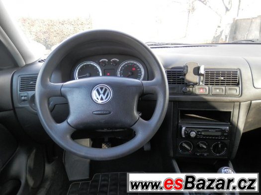 Golf 1.6i, Klima, Nové v ČR.