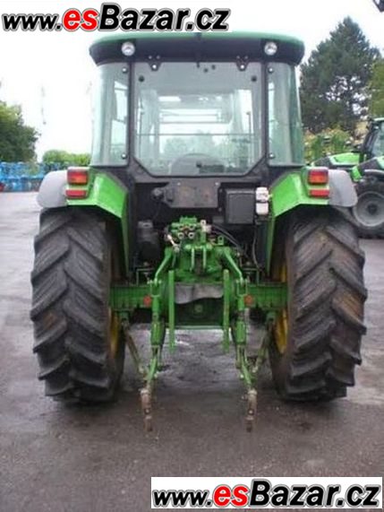 John Deere 5215