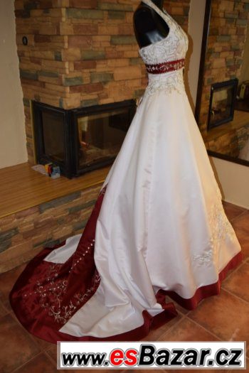 nové svatební šaty